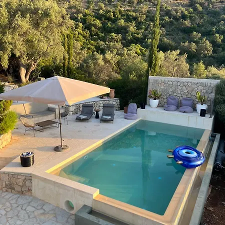 Луксозна вила Arkoudi - Enjoy Panoramic Ocean Views From A Serene Mountain Setting