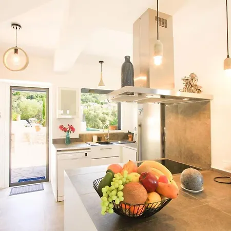 Villa Arkoudi - Enjoy Panoramic Ocean Views From A Serene Mountain Setting *